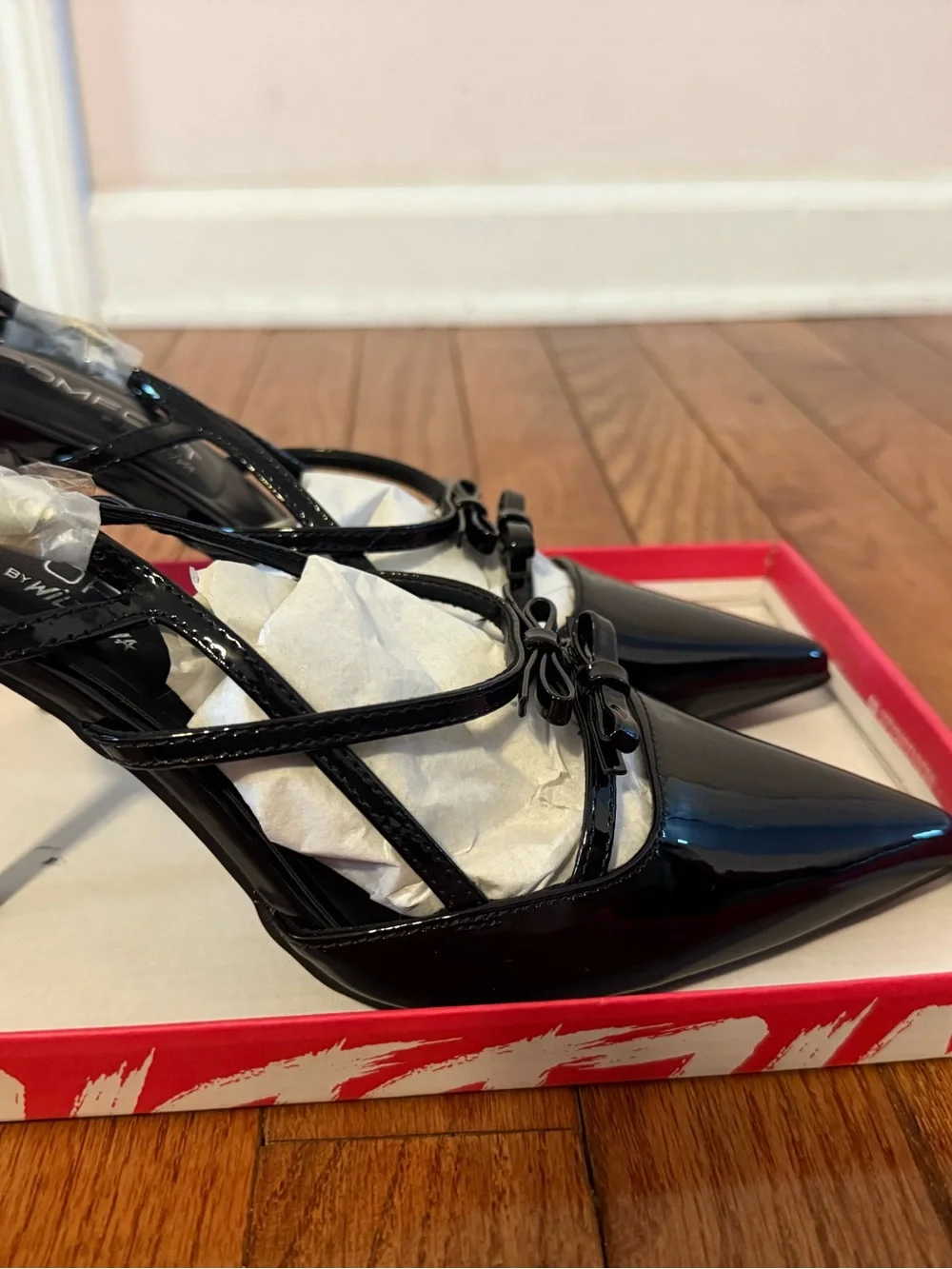 Comfort by Wild Diva Black Patent Pointed Toe Heels – New in Box – Size 7.5